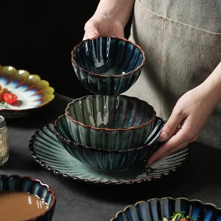 Art Tableware Set - Flower Shaped Forest Green Tableware Set